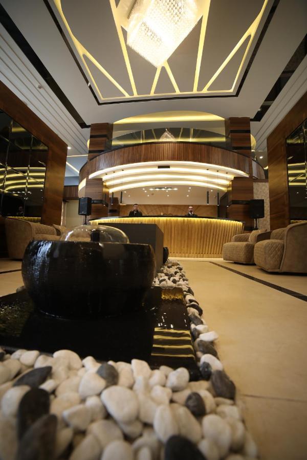 فندق صحارى الخليج Sahara Gulf Hotel Apartments Amman Bagian luar foto